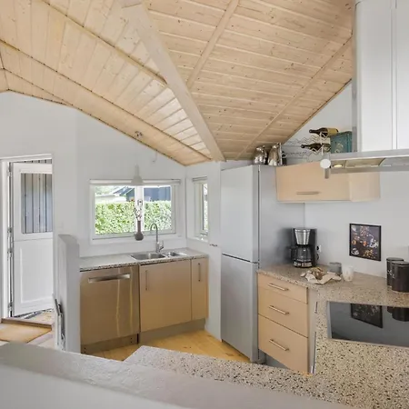 3 Bedroom Lovely In Сasa de vacaciones Jægerspris