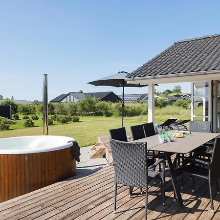 3 Bedroom Lovely In