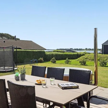 3 Bedroom Lovely In